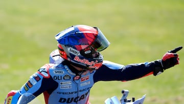 Marc Márquez celebra su victoria con la Ducati de Gresini en el GP de Australia de MotoGP.