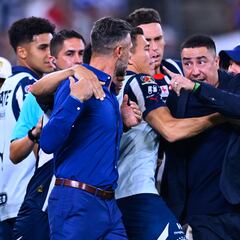 Así fue como Juárez y Demichelis continuaron su discusión en los vestidores