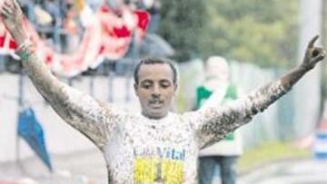 <b>FACILIDAD. </b>Tariku Bekele se impuso cómodamente en Llodio.