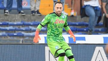 Con David Ospina como titular, Napoli venció 2-0 al Cagliari por la sexta fecha de la Serie A y sigue con puntaje perfecto, además de ser líder.