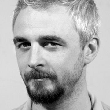 En 2010, el director australiano nacionalizado mexicano ganó un premio por la cinta 'Año Bisiesto', en la Categoría Cámara de Oro 2010.