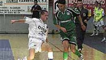 <B>DANIEL YA CONECTA.</B> El internacional del Boomerang no acababa de destapar el frasco de las esencias desde que fichara el pasado mes de enero. Ha tardado mucho, pero al final ha conectado con unos compañeros que necesitaban de su magia.