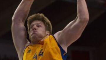 Luke Harangody, clave en los taronja.