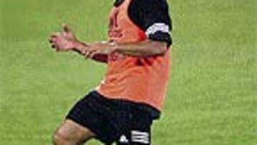 <b>CALIDAD</b>. Roberto Carlos, durante el entrenamiento de ayer.