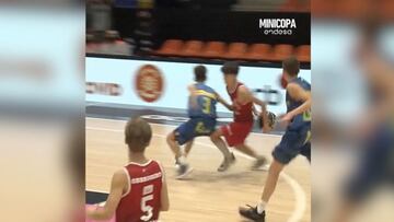 Clase inmensa en la Minicopa: el truco con 'bombita' de Soneira