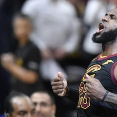 LeBron, más canastas ganadoras que Michael Jordan en playoffs