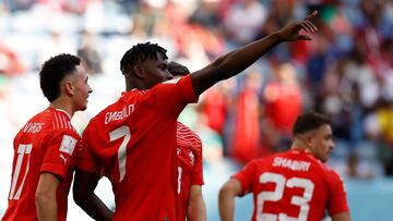 Al Wakrah (Qatar), 24/11/2022.- Breel Embolo of Switzerland celebrates after scoring the 1-0 during the FIFA World Cup 2022 group G soccer match between Switzerland and Cameroon at Al Janoub Stadium in Al Wakrah, Qatar, 24 November 2022. (Mundial de Fútbol, Camerún, Suiza, Catar) EFE/EPA/Rolex dela Pena
