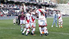 Trejo, Fran Beltr&aacute;n, Cerro, &Aacute;lex Moreno y Abdoulaye celebran el triunfo ante el Tenerife