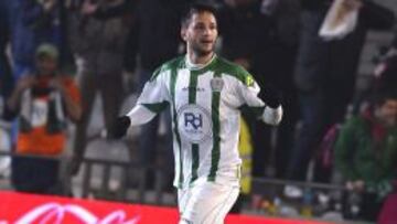 Ghilas y Florin dejan a Joaquín Caparrós contra las cuerdas