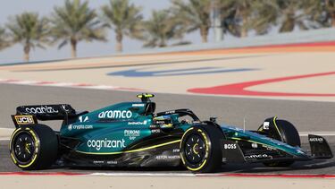 Fernando Alonso, con el Aston Martin AMR23 en Bahréin.