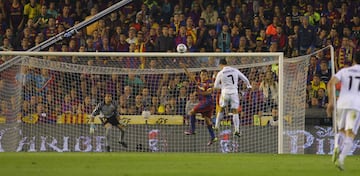 20/04/11 - En final de la Copa del Rey de fútbol 2010/11 el Real Madrid llegó a la prórroga frente al Fútbol Club Barcelona. Pero Cristiano con un cabezazo sobre Adriano que siempre será recordado como uno de los mejores tantos del portugués dio el título