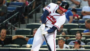 Freddie Freeman, primera base de los Braves, un instante antes de conseguir su home run contra Cincinnati Reds.