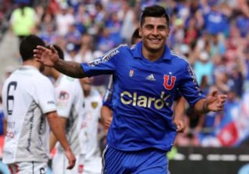 Patricio Rubio celebra la apertura de la cuenta de Universidad de Chile sobre Barnechea.