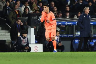 Minuto 61, João Cancelo vuelve a jugar con el Barcelona.