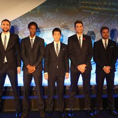 Los ocho 'maestros' posan antes del Masters de Londres