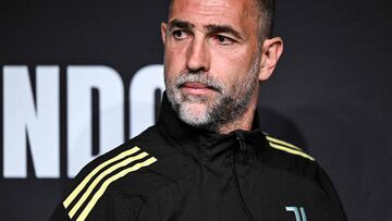 Juventus' Croatian head coach Igor Tudor gestures during a press conference at Camping World Stadium in Orlando on June 25, 2025 on the eve of the Club World Cup 2025 Group D football match between Italy's Juventus and England's Manchester City. (Photo by PATRICIA DE MELO MOREIRA / AFP)