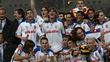 <b>CAMPEÓN. </B>El Zaragoza inicia la defensa del título frente al Nastic.