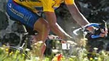 <b>TODO UN CAMPEÓN.</b> El ciclista americano Lance Armstrong, tetracampeón del Tour de Francia, fue elegido deportista del año 2002 por el magazine estadounidense 'Sports Illustrated'.