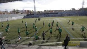 El Betis se entrena sin nueve jugadores del primer equipo