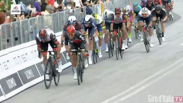 El sprint de Fernando Gaviria en la etapa 7 del Giro