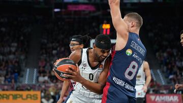 Brandon Davies y Tadas Sedekerskis