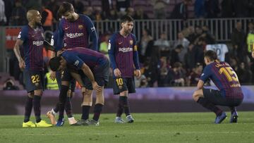 Los jugadores del Barcelona; Vidal, Piqu&eacute;, Luis Su&aacute;rez, Messi y Lenglet, durante un partido.