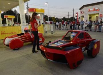 Fernando Alonso y Kimi Raikkonen se dieron cita en Lousiana Tech, una muestra de coches de estudiantes dentro del marco de la Shell Eco-marathone, una exhibición de coches ecológicos.  