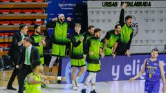 Los jugadores del Urbas Fuenlabrada celebran una canasta ante el Herbalife Gran Canaria.