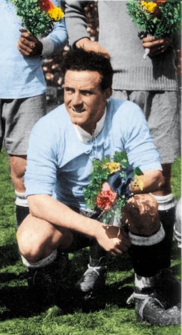 Apodado como "El Mago" fue un histórico de Uruguay de los años 20 y 30. Fue campeón del mundo en el Mundial de Uruguay de 1930. Entrenó al Real Madrid en la temporada de 1951 - 1952 bajo el mandato de Santiago Bernabéu.