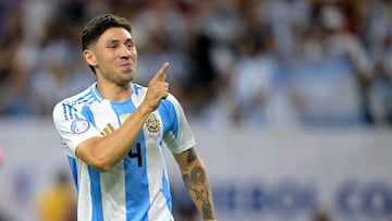 (FILES) Argentina's defender #04 Gonzalo Montiel celebrates scoring a goal in a penalty shoot out during the Conmebol 2024 Copa America tournament quarter-final football match between Argentina and Ecuador at NRG Stadium in Houston, Texas, on July 4, 2024. Montiel, 27, who plays for Sevilla of Spain, underwent a court-ordered psychological examination on September 17, 2024 while being investigated for alleged sexual abuse, following an accusation by an ex-partner who reported that the footballer and other men raped her at the home of the footballer's parents on December 31, 2019. (Photo by JUAN MABROMATA / AFP)