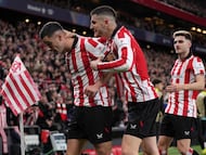 Athletic Bilbao's Spanish forward #11 Gorka Guruzeta (L) celebrates scoring his team's second goal with Athletic Bilbao's Spanish midfielder #08 Oihan Sancet during the UEFA Champions League league phase day 8 football match between Athletic Club Bilbao and Sporting CP at San Mames Stadium in Bilbao on January 28, 2026. (Photo by Cesar MANSO / AFP)