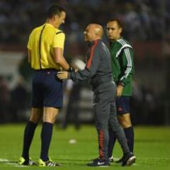 Sampaoli: "Uruguay aprovechó las pocas opciones que tuvo"