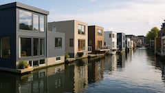 Could floating homes be the solution to massive flooding and climate change? They think so in the Netherlands