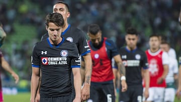 Foto de acci&oacute;n durante el partido Santos vs Cruz Azul, Correspondiente a la Jornada 9 de la Liga BBVA Bancomer MX del Torneo Clausura 2018, en el Estadio Corona, en la foto: Carlos Fierro.