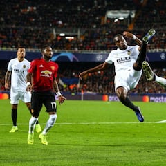 Kondogbia y Guedes salen al mercado por sus lesiones