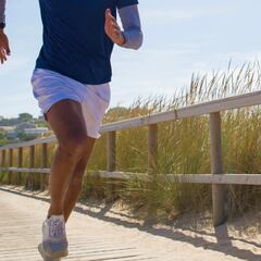 Alivia el dolor y previene lesiones en las rodillas con esta correa de sujeción superventas de Amazon