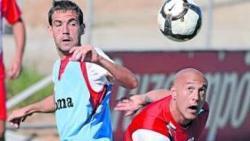 <b>SIN NOTICIAS. </b>Chevantón, que viajó a Italia, sigue sin manejar ofertas consistentes para poder salir.