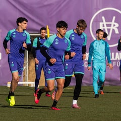 Tres entrenamientos del Real Valladolid para preparar la final de Granada
