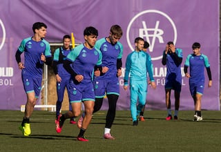 Tres entrenamientos del Real Valladolid para preparar la final de Granada