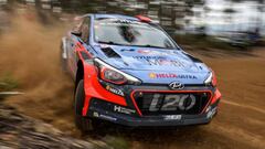 Sordo con el Hyundai en el Rally de Portugal.