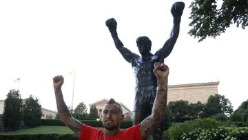 Arturo Vidal fue uno de los protagonistas en la visita a la estatua de Rocky.