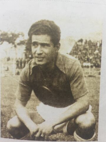 Alfredo Castillo jugó en Millonarios desde 1946 hasta 1957. Marcó un total de 133 goles en el equipo azul y se convirtió en el máximo goleador histórico del club bogotano. 