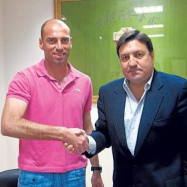 Willy Caballero, la leyenda que une a Elche y M¨¢laga