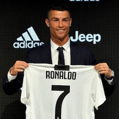 ¿Por qué la Premier y la Serie A cierran antes el mercado?