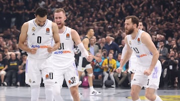 Williams-Goss celebra el triple ganador en el tercer partido ante el Partizán. Detrás, Musa y Sergio Rodríguez.