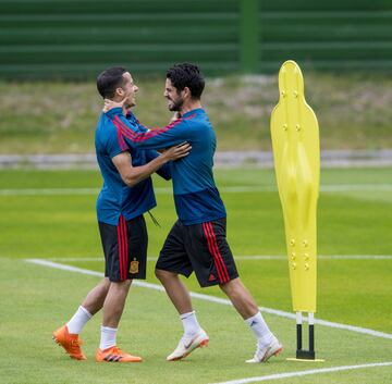 Lucas Vázquez e Isco.