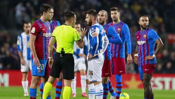 20/11/21  PARTIDO PRIMERA DIVISION  DERBI DERBY 
 BARCELONA - ESPANYOL 
 ARBITRO DEL CERRO GRANDE CON NICO GONZALEZ Y DAVID LOPEZ