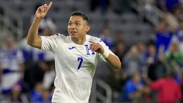 El experimentado futbolista catracho tuvo una pol&eacute;mica salida del Cicl&oacute;n Azul, aunque tambi&eacute;n se dijo agradecido por la oportunidad de jugar ah&iacute;.