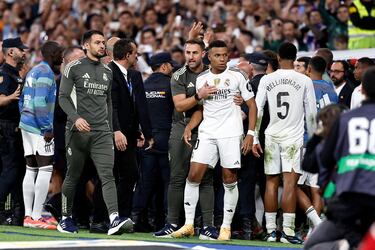 Tangana final entre los jugadores de ambos equipos. 