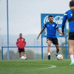 Edgar Méndez, Javi López y Toni Moya, afectados por la covid-19